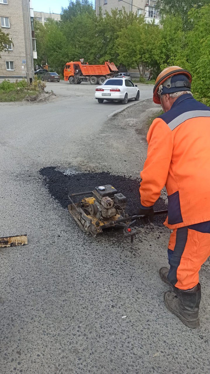 В Калининском районе дорожные службы продолжают работать в усиленном режиме  | Официальный сайт Новосибирска