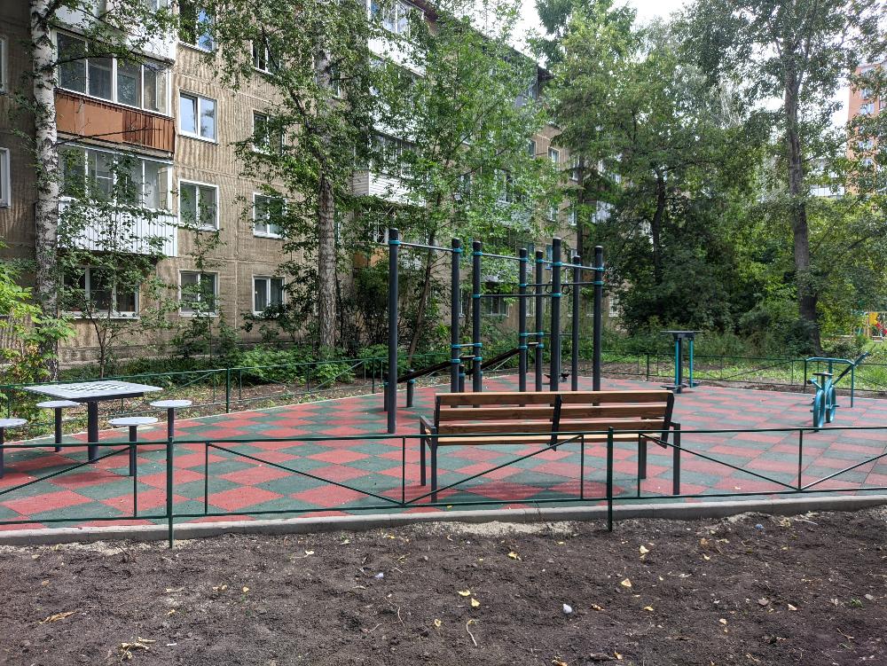 Спортивные площадки придомовой территории