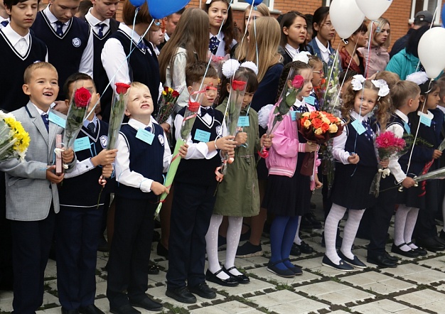 Школа №216 на 1100 мест открылась на Плющихинском жилмассиве, сентябрь 2019 года