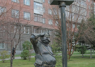 Памятник первому светофору